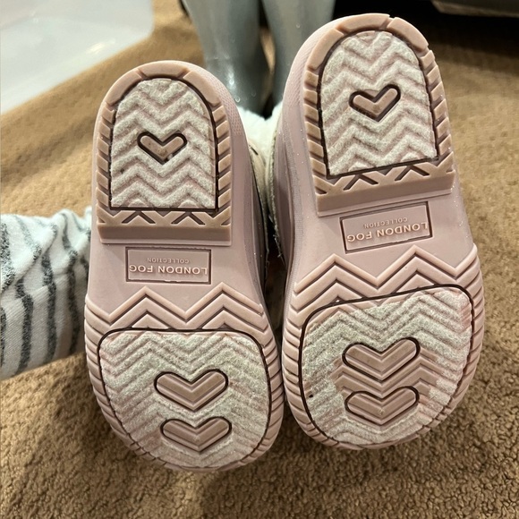 Bundle of 2 Girls Winter and Rain Boots Size 6 London Fog and Carters - Picture 4 of 10